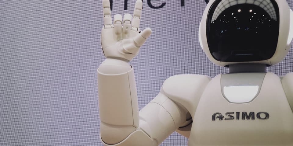 How Visual AI Detects Counterfeits Human Eyes Miss